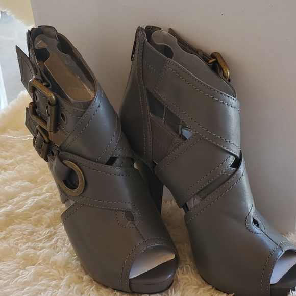 Booties - Picture 2 of 7